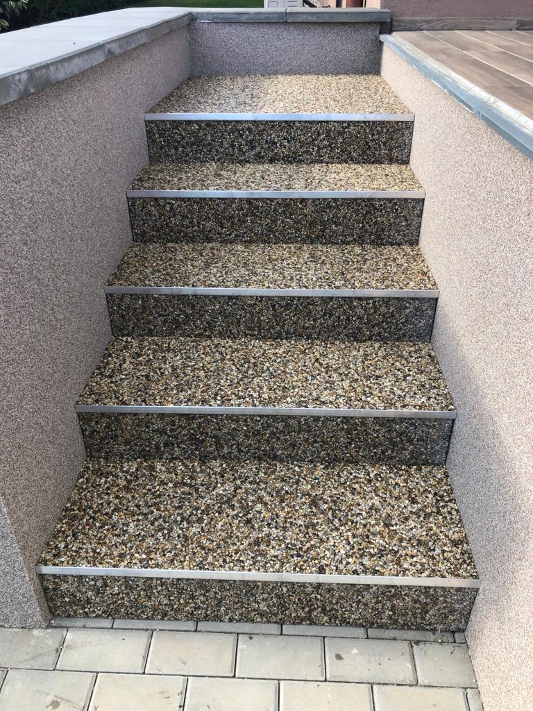 Jak odolává kamenný koberec Naturestone v zimním období?